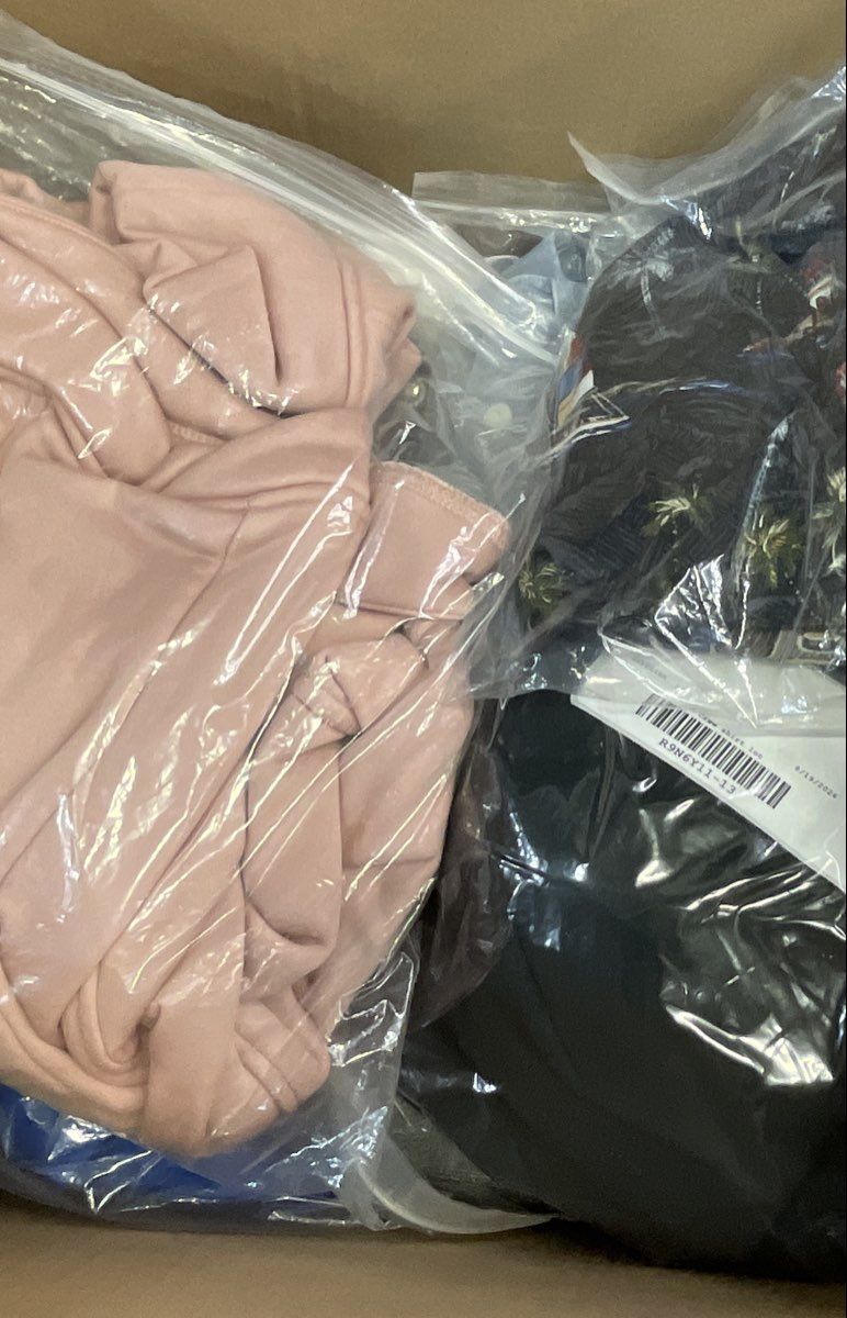 Mixed Brand Men's & Women's Clothing Reseller Bulk Lot Assorted Styles 20 Lbs