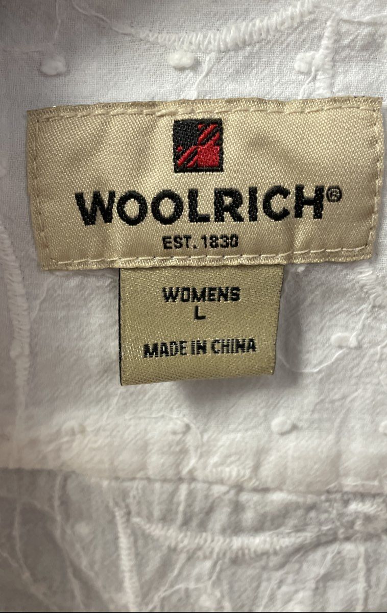 Woolrich Women's White Floral Embroidered Swiss Dot Short Sleeve Shirt Sz L