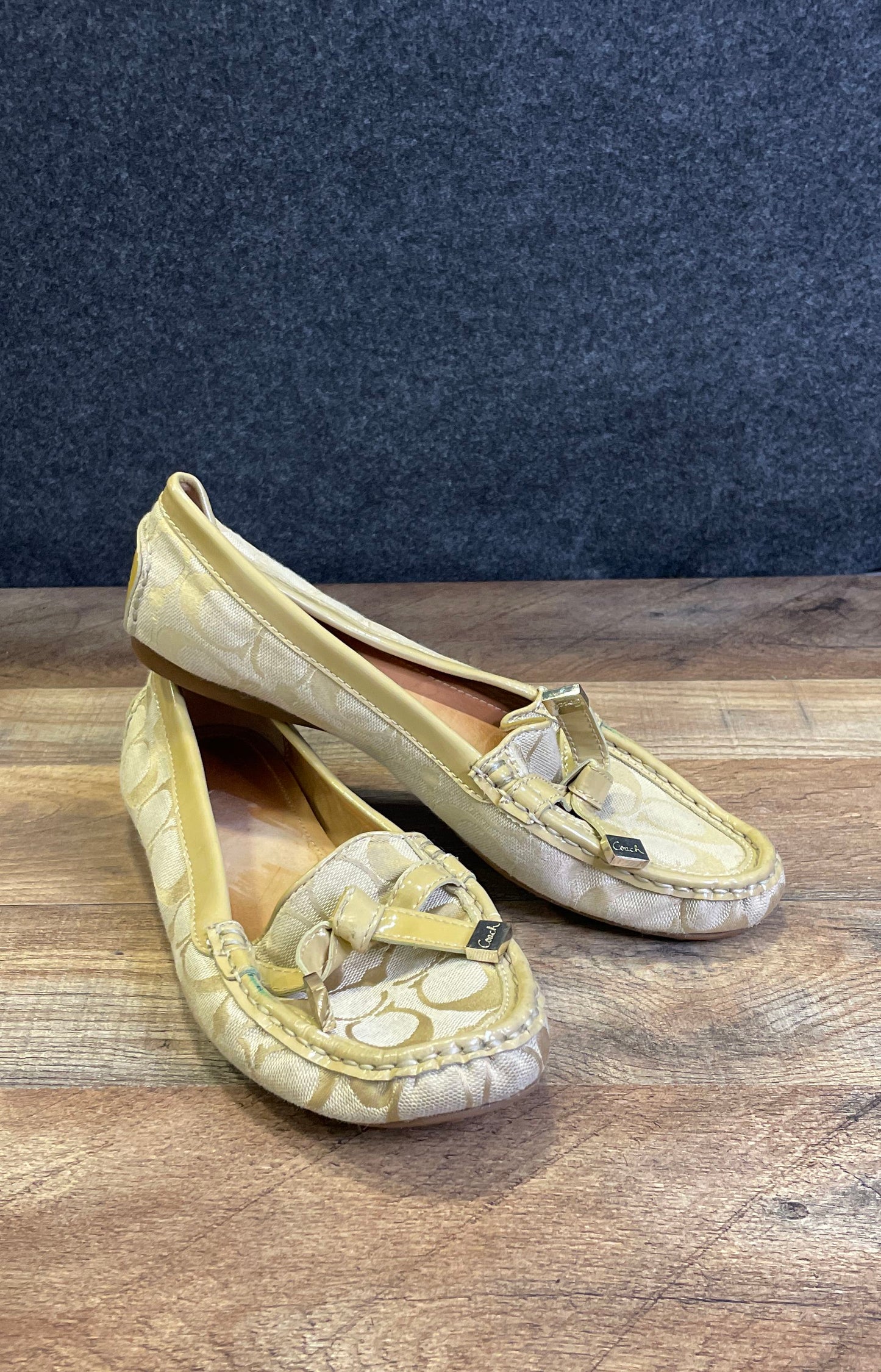 Coach Frida Signature Canvas Cream Patent Leather Loafers Size 9B