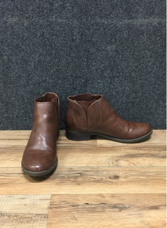 Unisa Brown Faux Leather Ankle Chelsea Boots Women's Size 8M