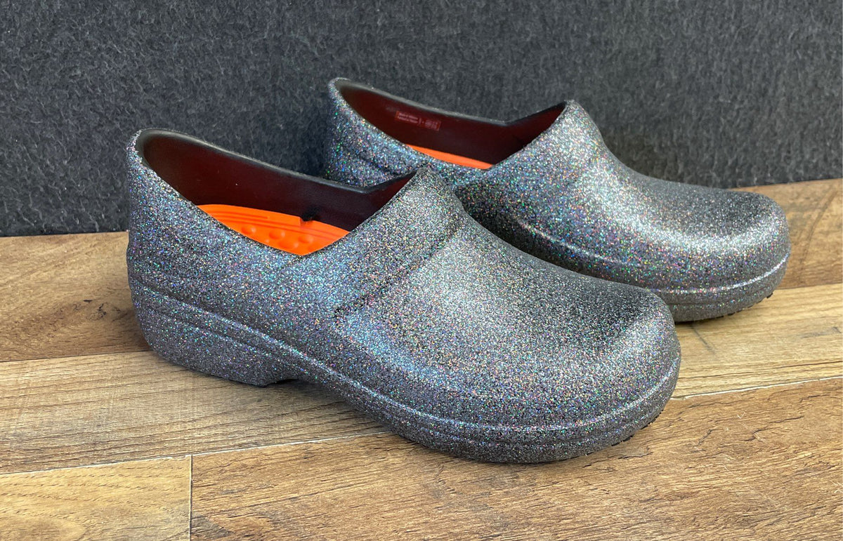 Crocs Neria Pro II Silver Glitter Slip Resistant Work Clogs Women's Size 7