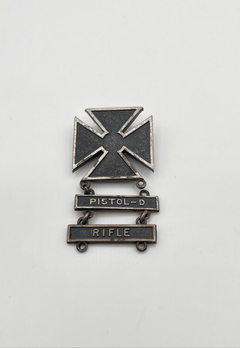 Vintage 925 Sterling Silver US Army Marksman Qualification Badge 13.7g *Damaged*