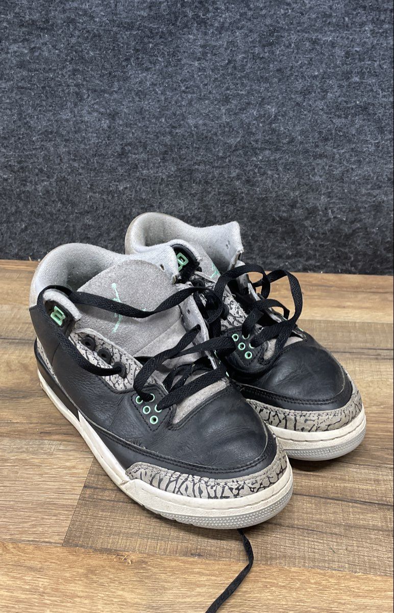 Nike Air Jordan 3 Retro Green Glow Black Grey GS Sneakers Size 6.5Y