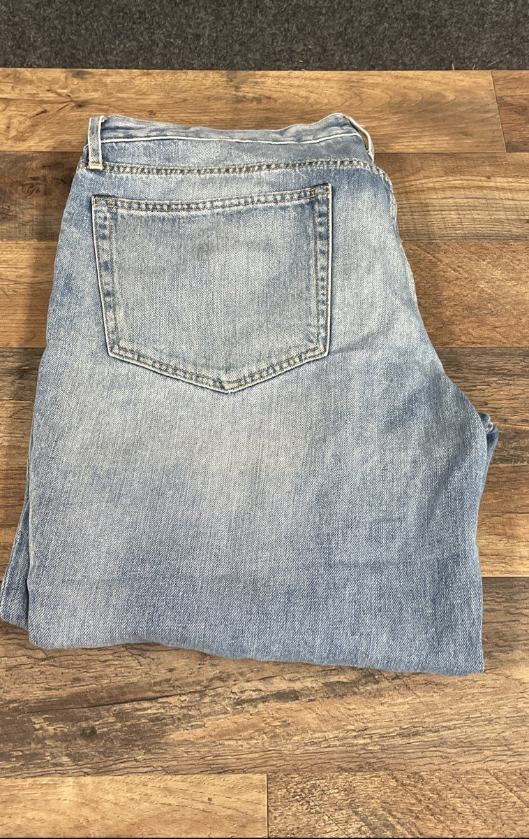 ABLE Women's Light Wash Distressed Ripped Destroyed Jeans Sz 32