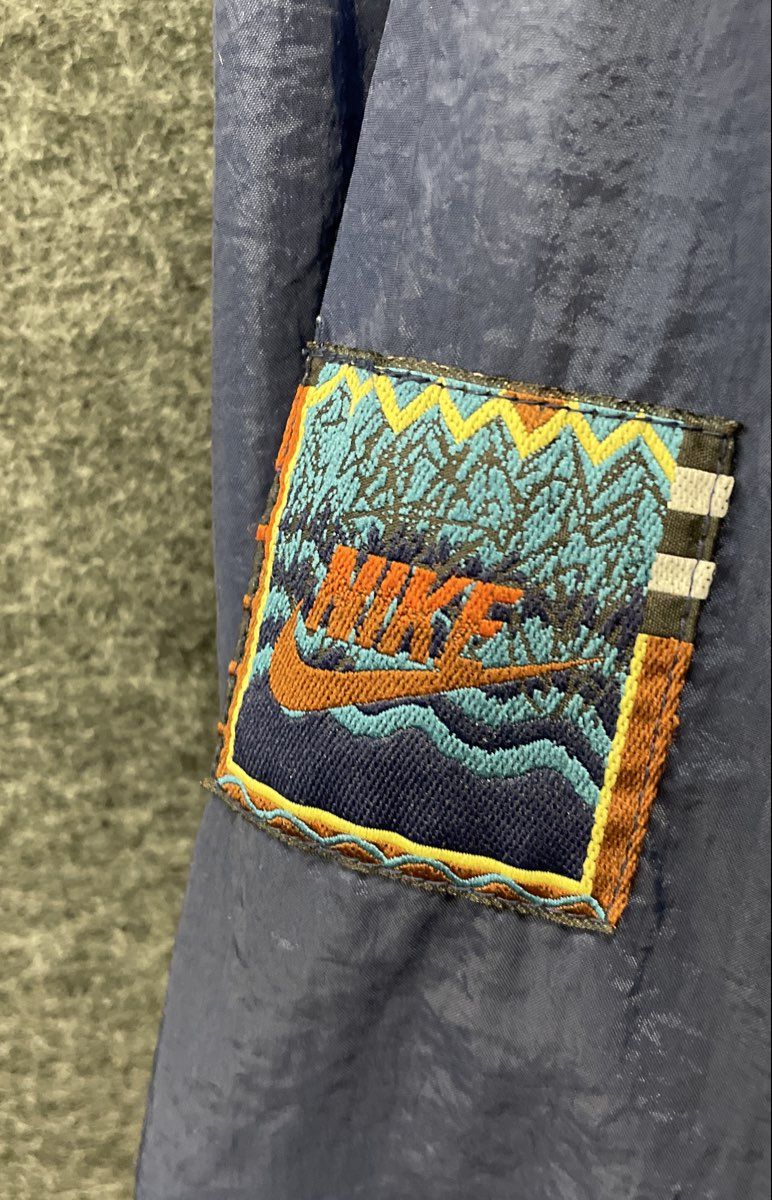Vintage 90s Nike Women's Navy Teal Hooded Windbreaker Jacket Sleeve Patch Sz L