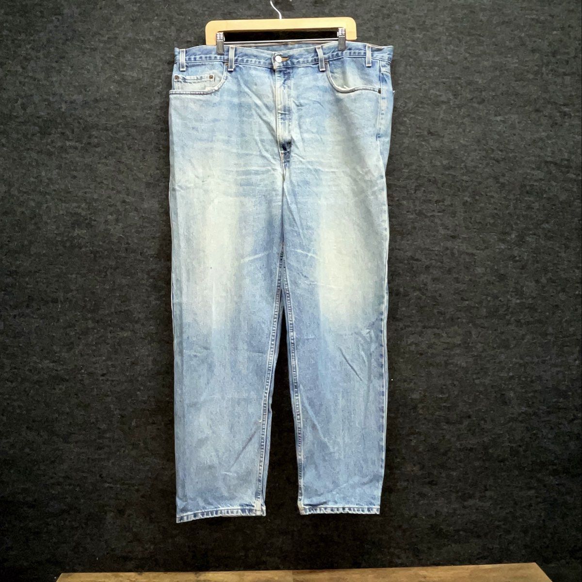 Vintage 90s Levi's Men's Light Wash Blue Denim Jeans Sz 42x32