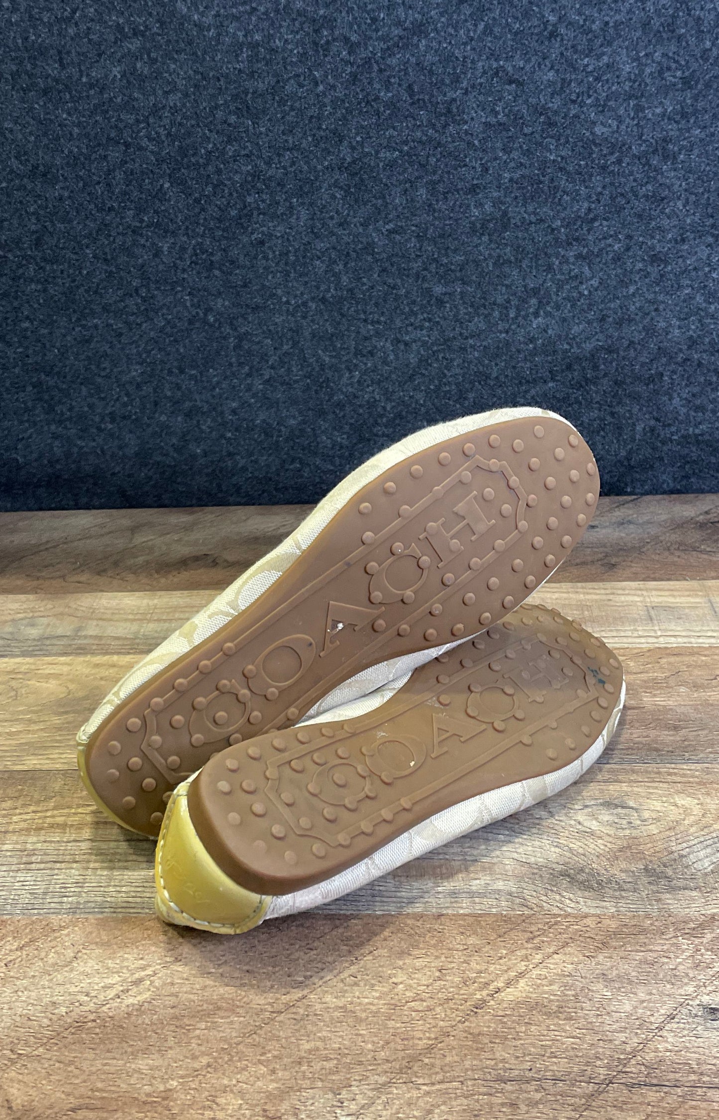 Coach Frida Signature Canvas Cream Patent Leather Loafers Size 9B
