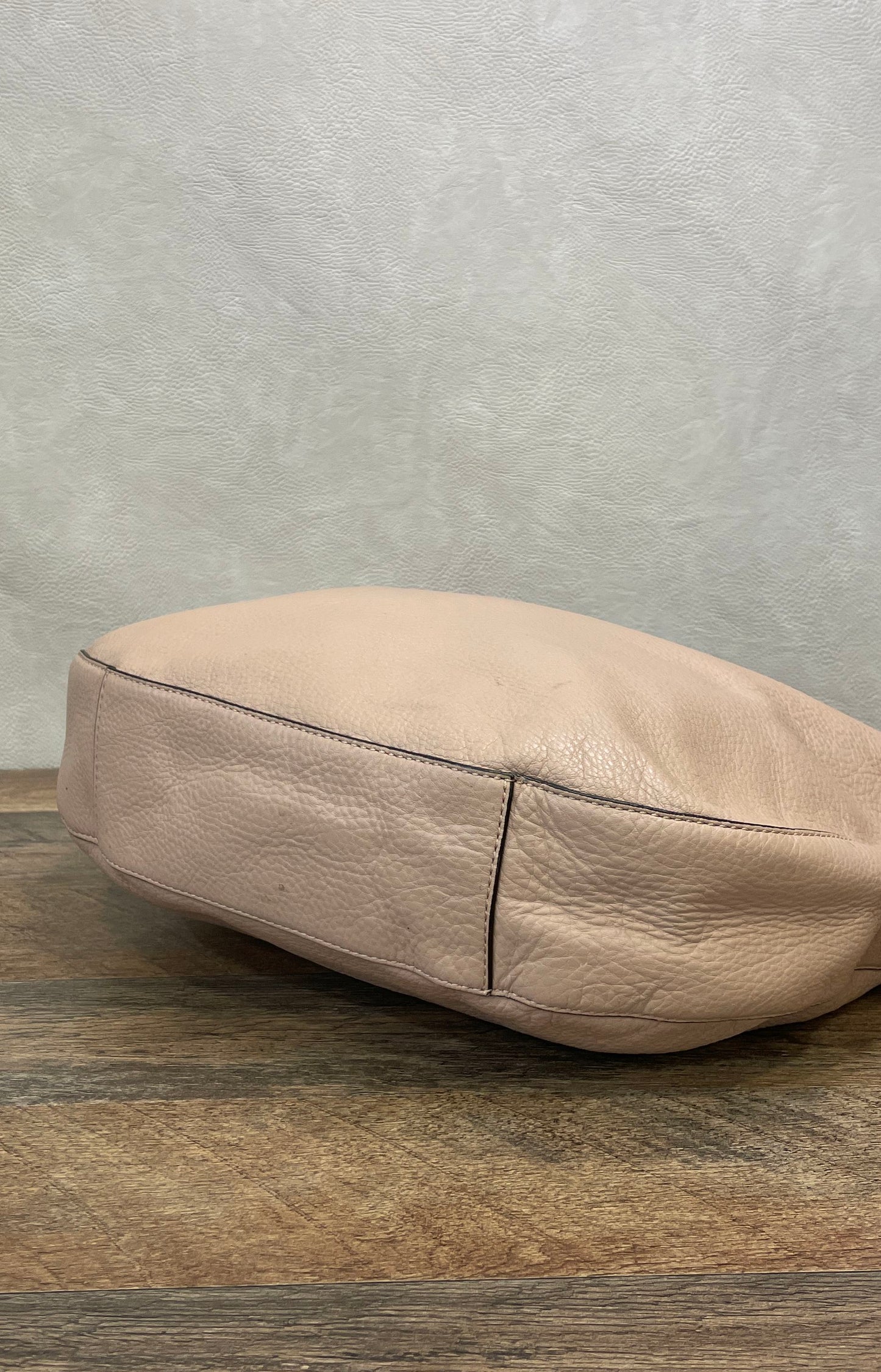Michael Kors Cream Pebbled Leather Whipstitch Hobo Shoulder Bag Gold Hardware