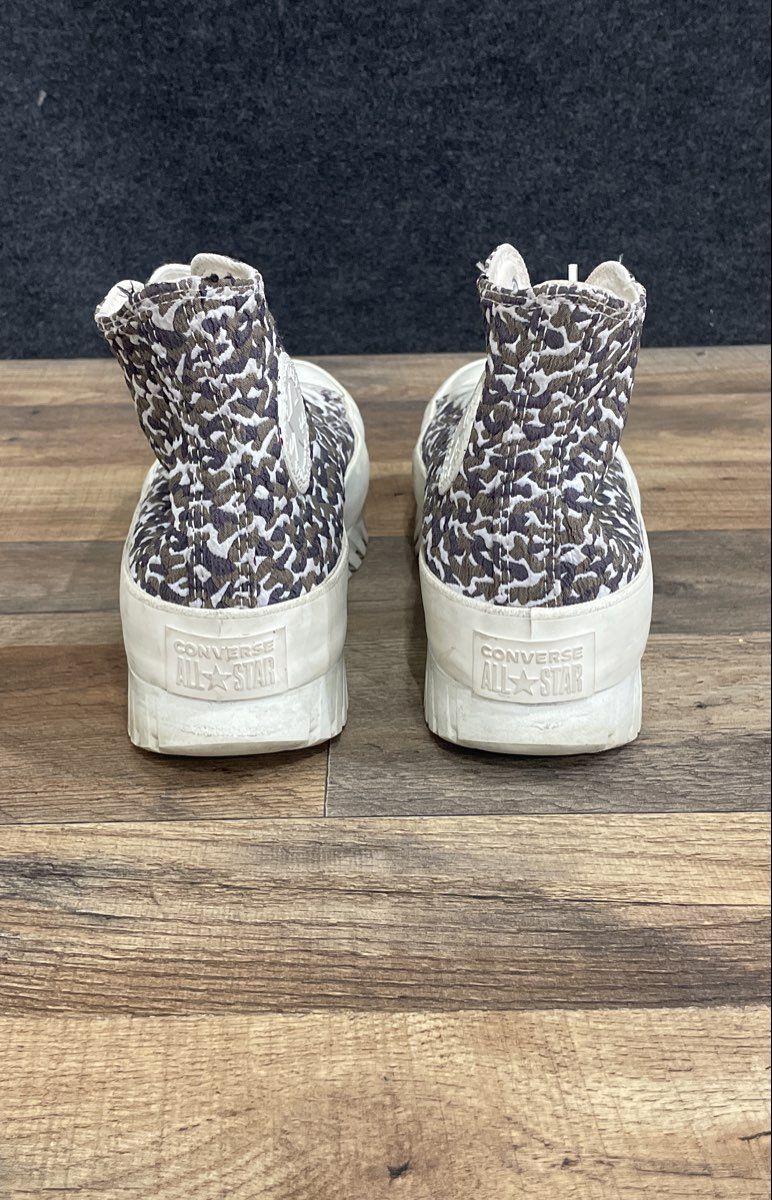 Converse Chuck Taylor All Star Lugged 2.0 Grey Leopard High Top Women's Size 9