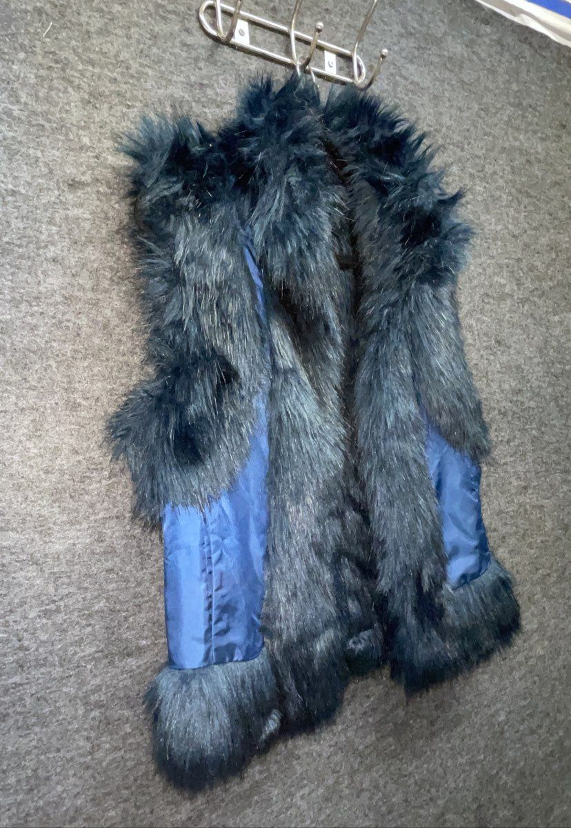 Halston Women's Blue Faux Fur Shaggy Sleeveless Vest Size M