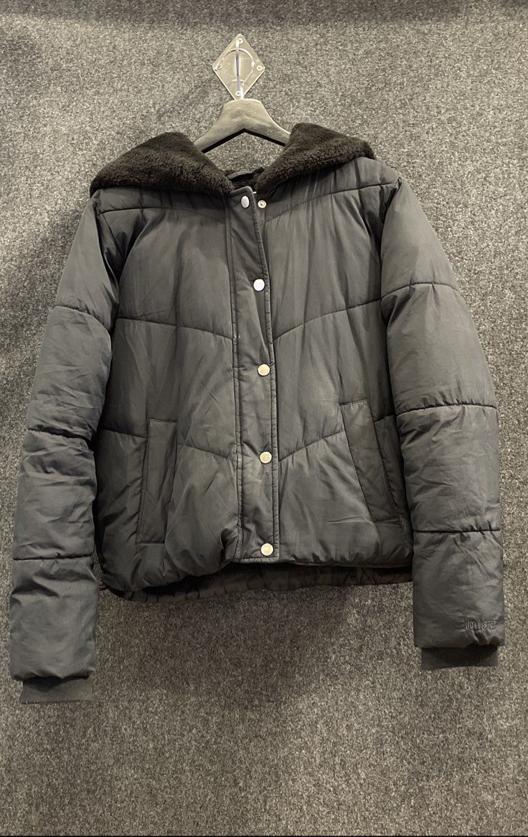 Hollister Women's Black Quilted Hooded Puffer Winter Coat Faux Fur Lined Sz M