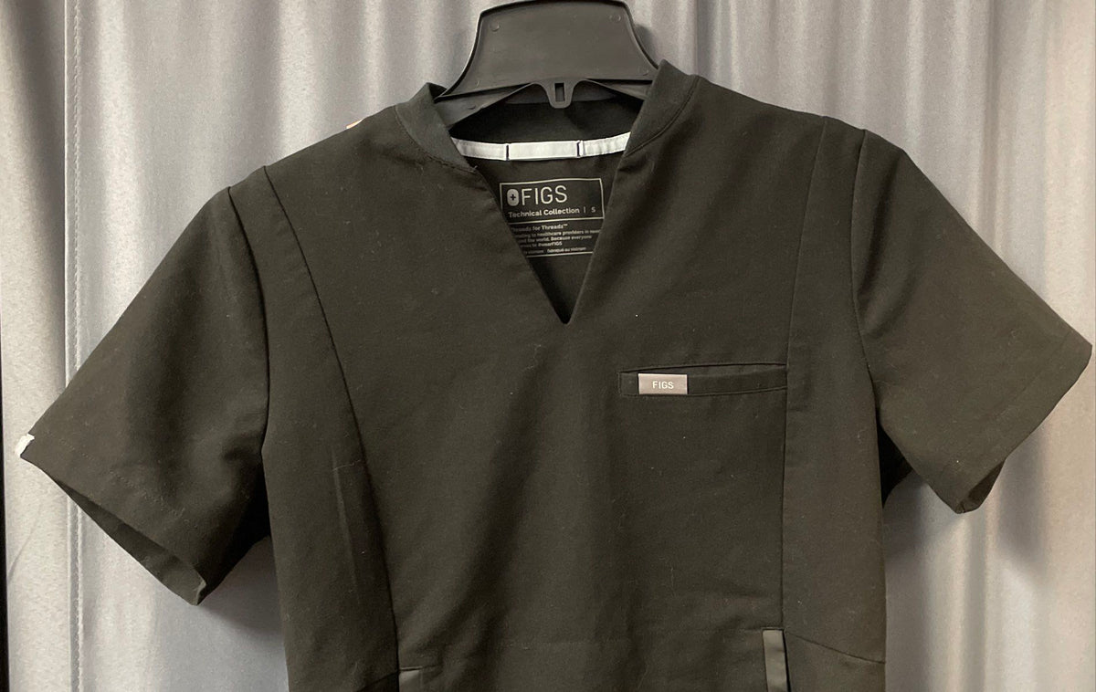 Figs Women's Black Technical Collection V-Neck Scrub Top Sz S