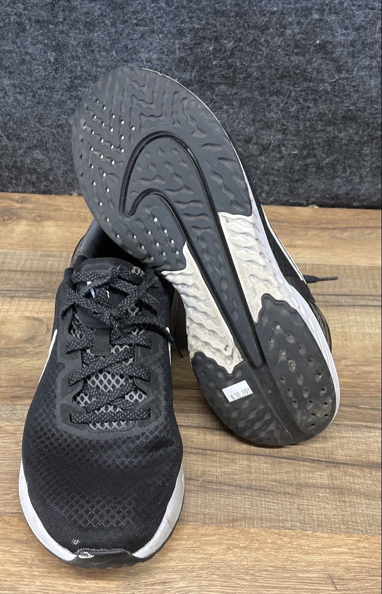 Nike Legend React 3 Black White Men's Running Shoes Size 10