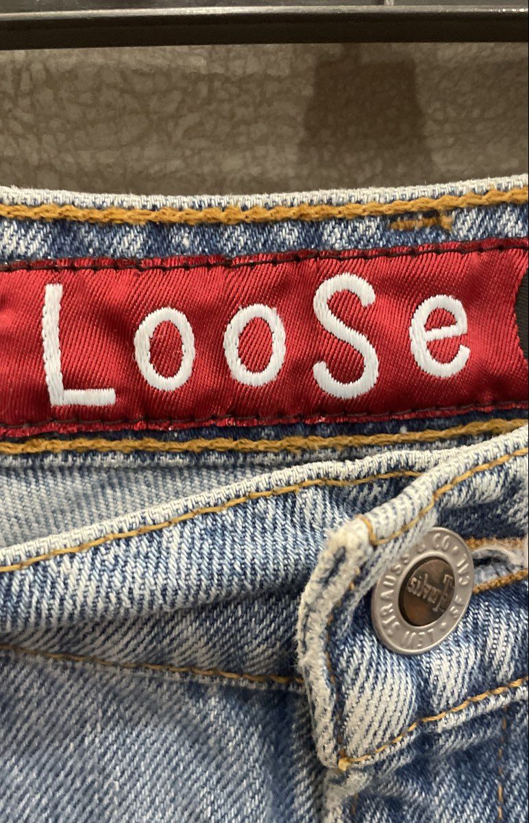 Vintage 90s Levi's SilverTab Women's Loose High Rise Light Wash Blue Jeans 11M