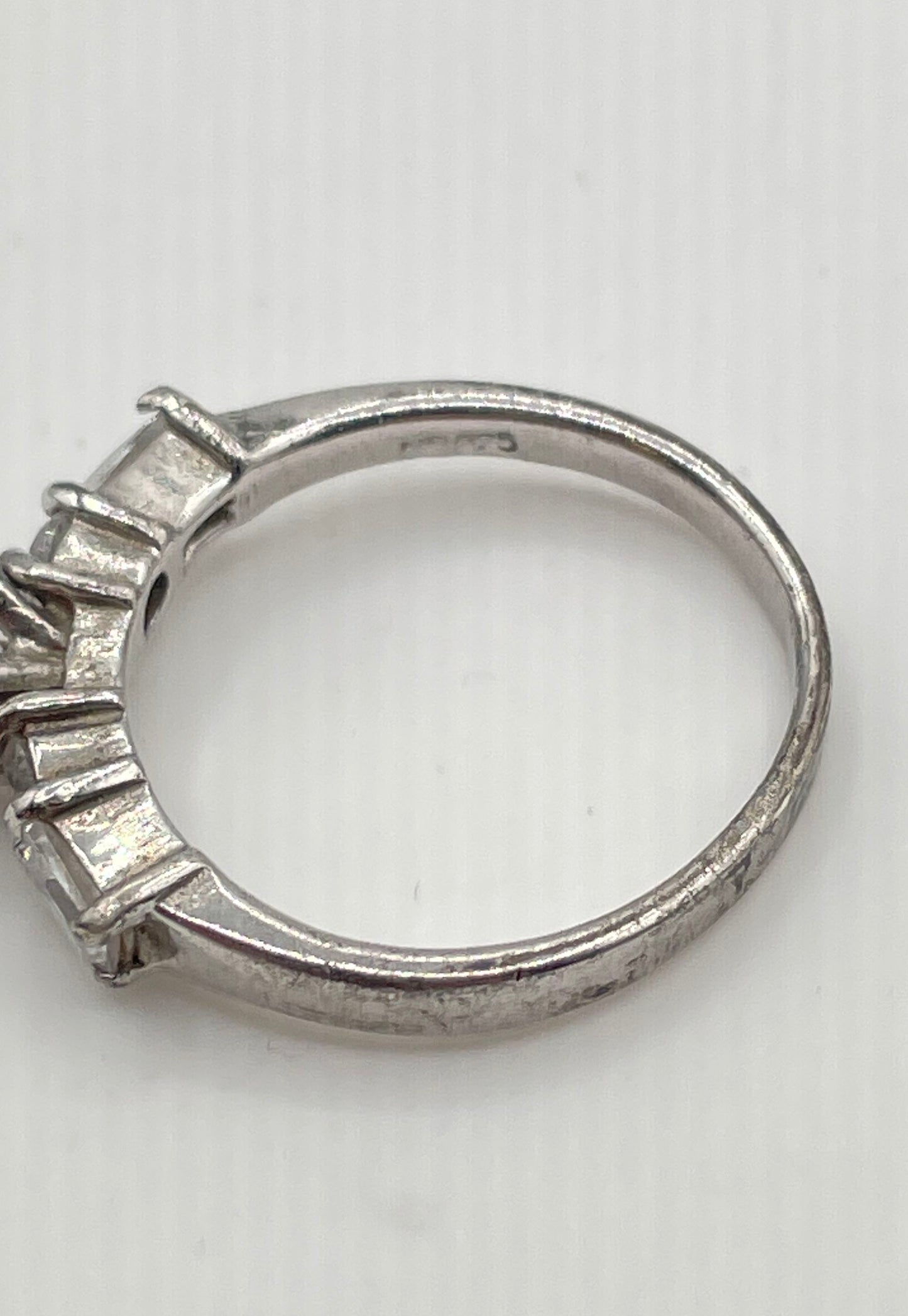 925 Sterling Silver Round & Baguette Cut CZ Ring 3.3g