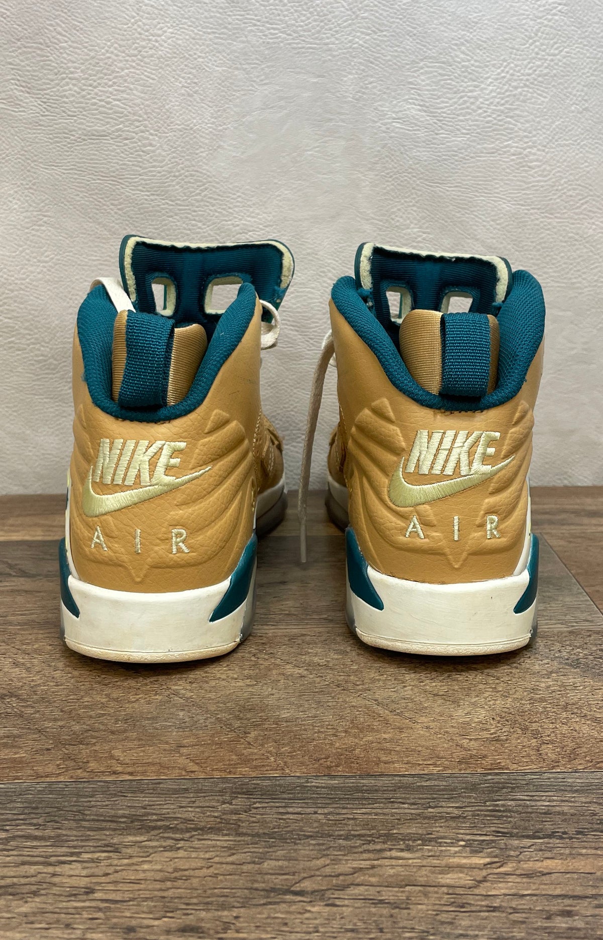 Nike Air Jordan 6 Retro GS Yellow Ochre Teal Tan Sneakers Size 6Y