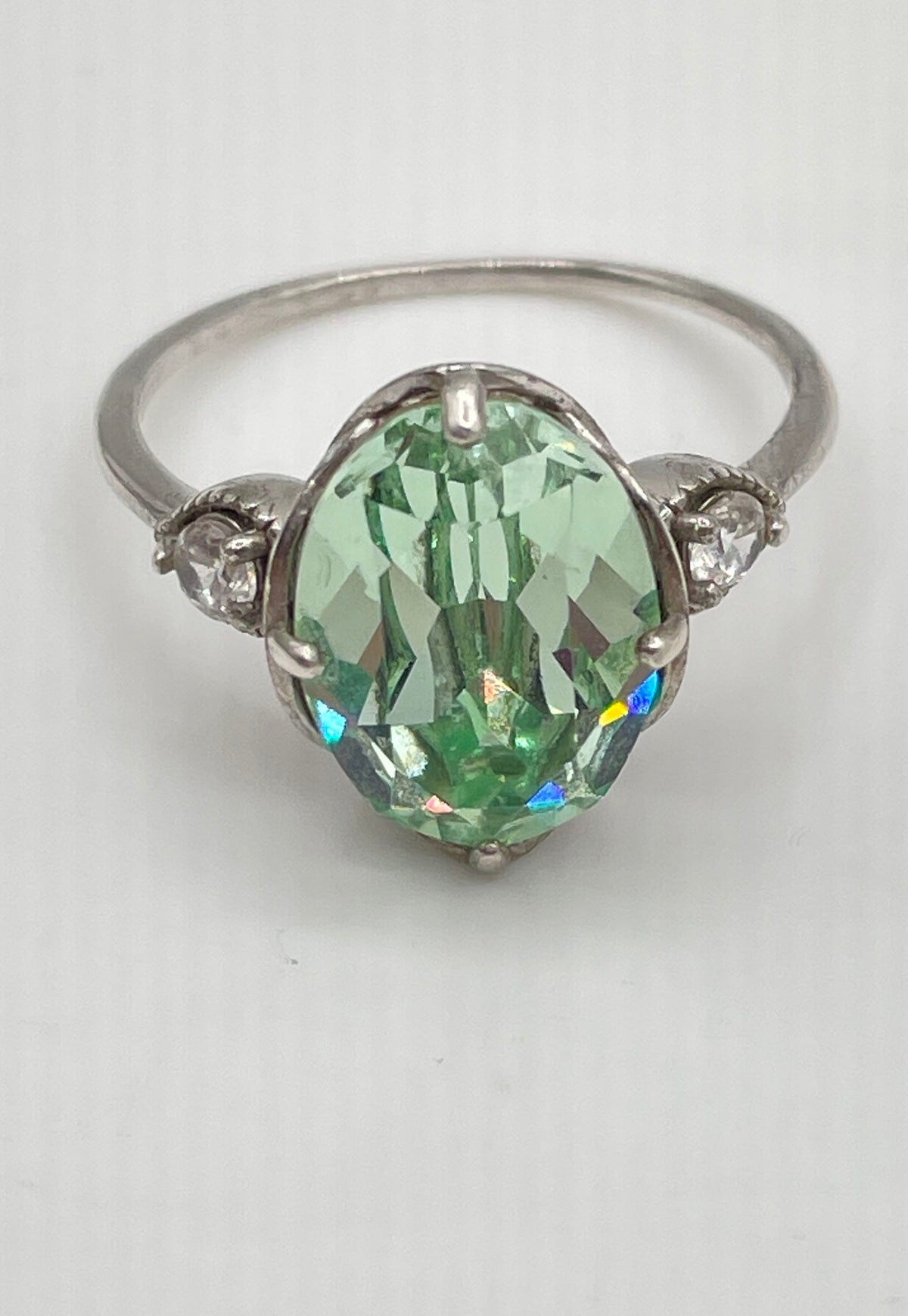 925 Sterling Silver Oval-Cut Green CZ W/ White Accent Stones Cocktail Ring 3.3g