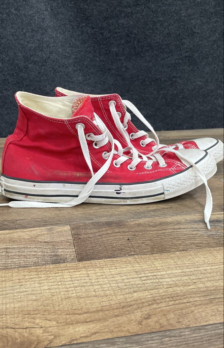 Converse Chuck Taylor All Star Red Canvas High Top Sneakers Men's Size 9.5