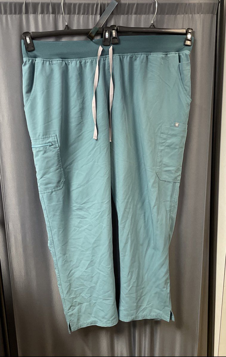 Figs Women's Teal Technical Collection Scrub Set V-Neck HW Yola Pants Sz 5XL