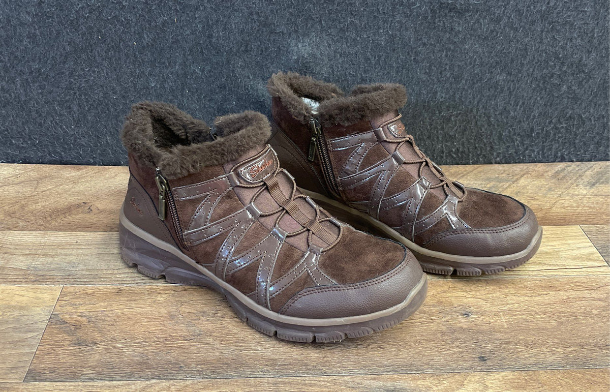 Skechers Synergy Winter Nights Chocolate Brown Fur Lined Boots Women's Size 9.5