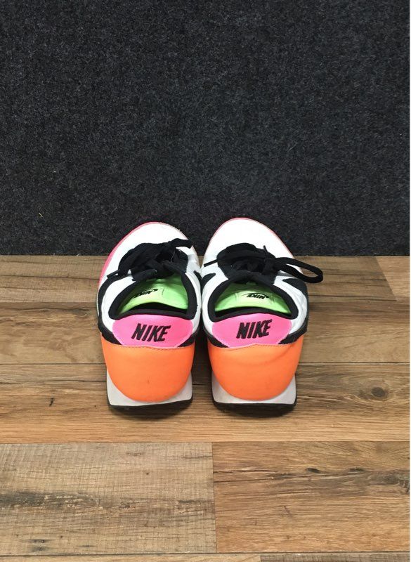Nike Daybreak White Hyper Pink Solar Flare Women's Sneakers Size 10