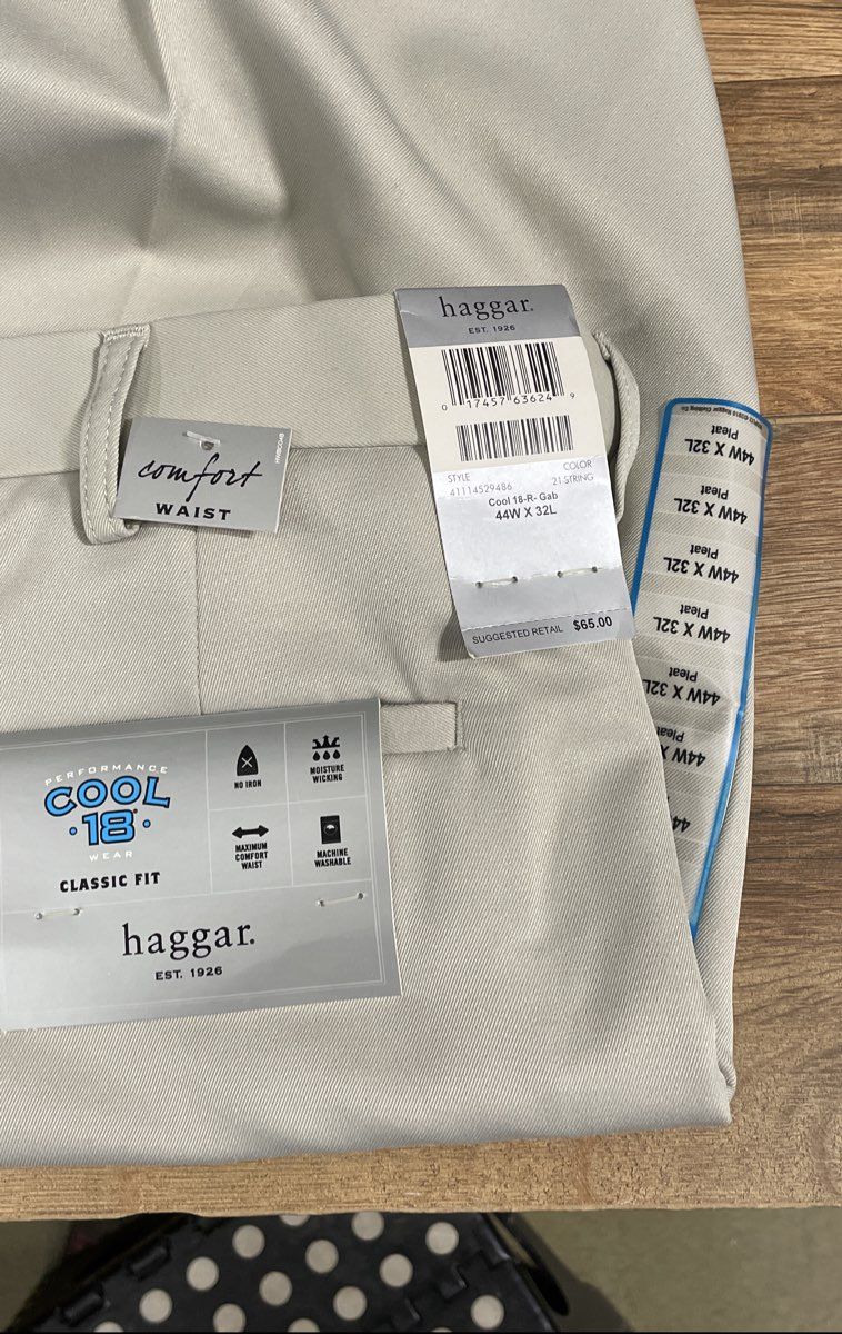 Haggar Men's Beige Cool 18 Gab Pleated Classic Fit Pants Sz 44x32 NWT