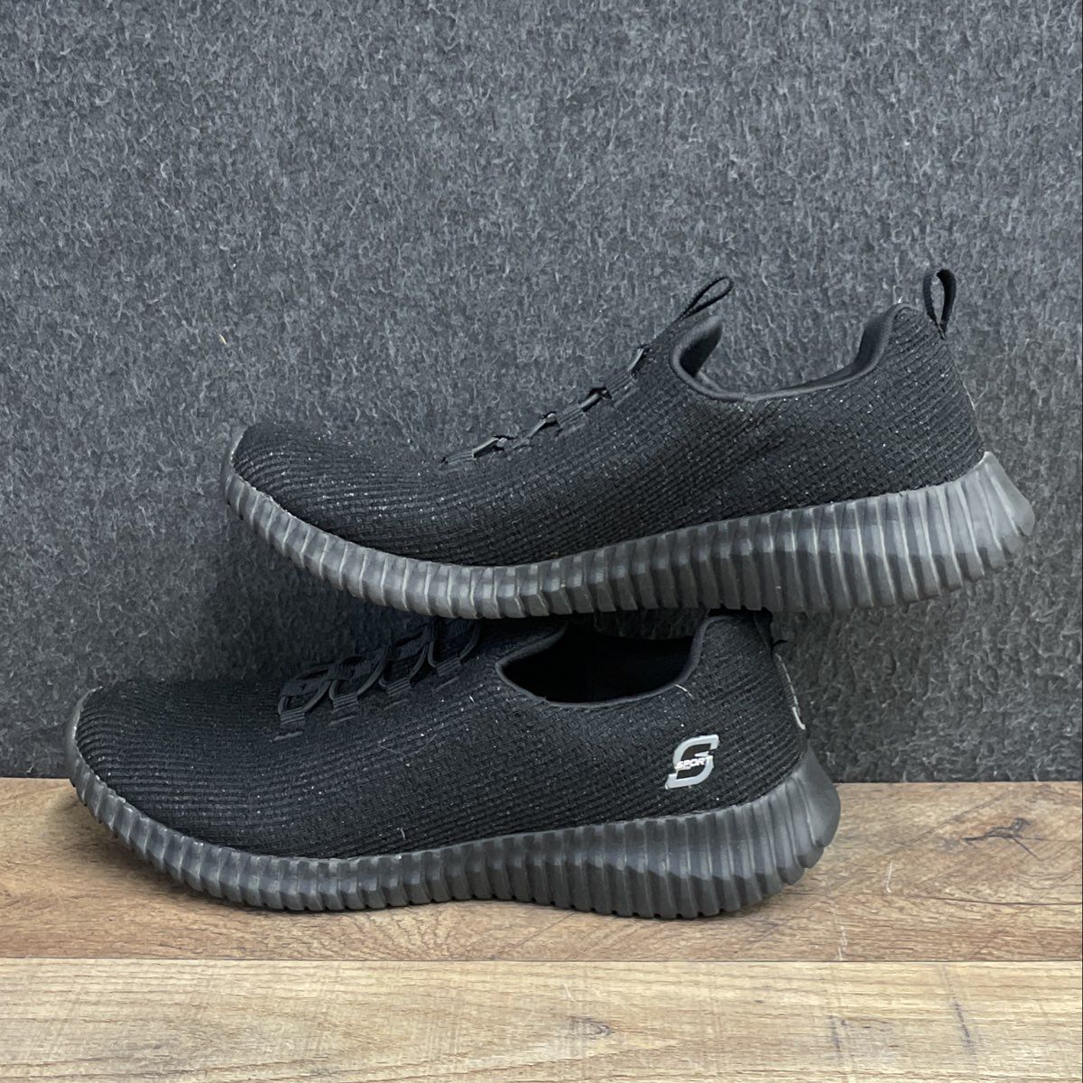 S Sport by Skechers Women's Black Slip On Bungee Memory Foam Sneakers Size 6.5