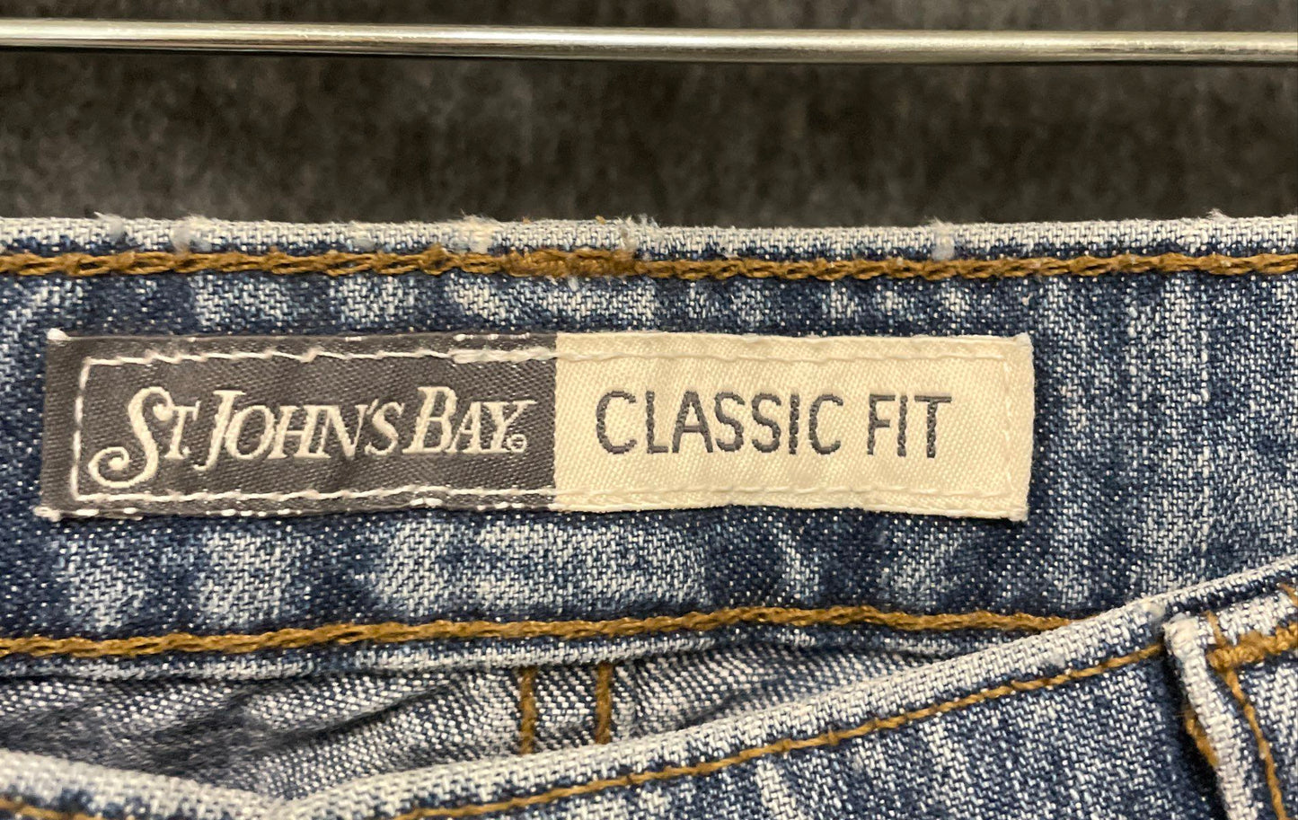 St. John's Bay Men's Classic Fit Light Wash Blue 100% Cotton Jeans XL 38x32