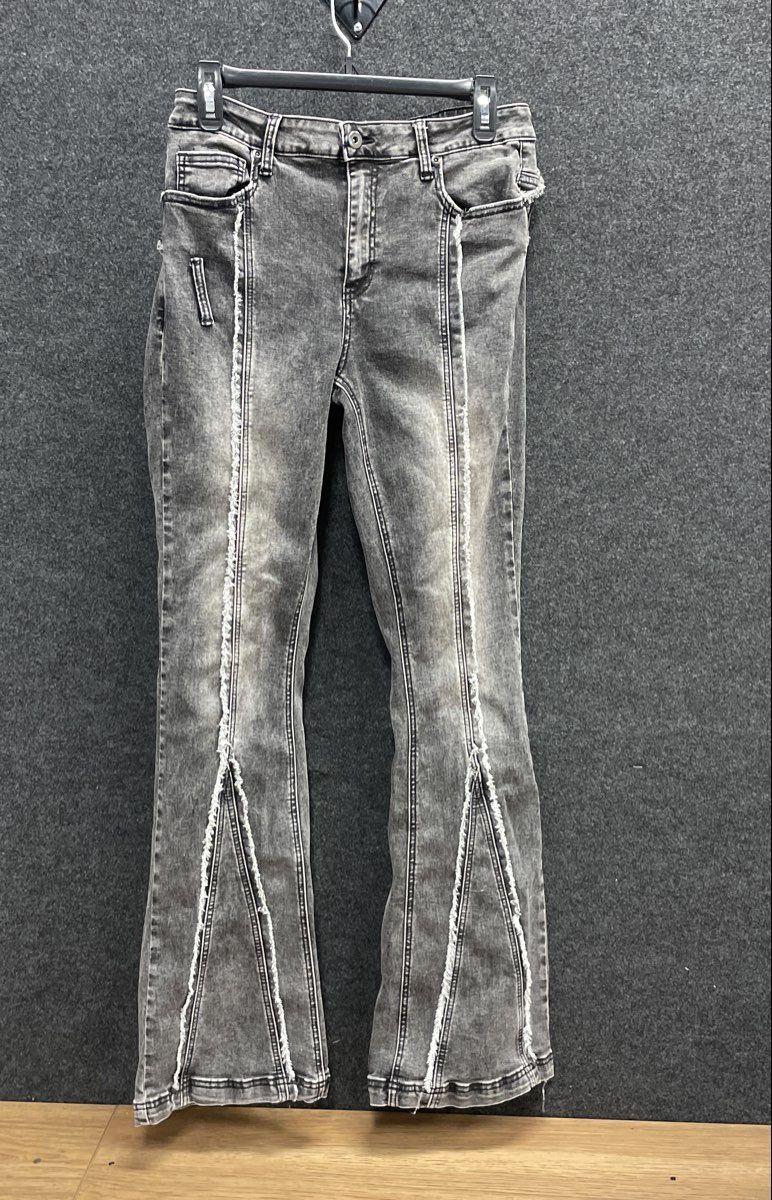 Hot Topic Women's Grey Acid Wash Raw Edge Vertical Seam Flare Jeans Sz 15