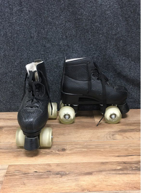Black Pebble High-Top Roller Skates with Light Up Wheels Size EU 37 / US W 7