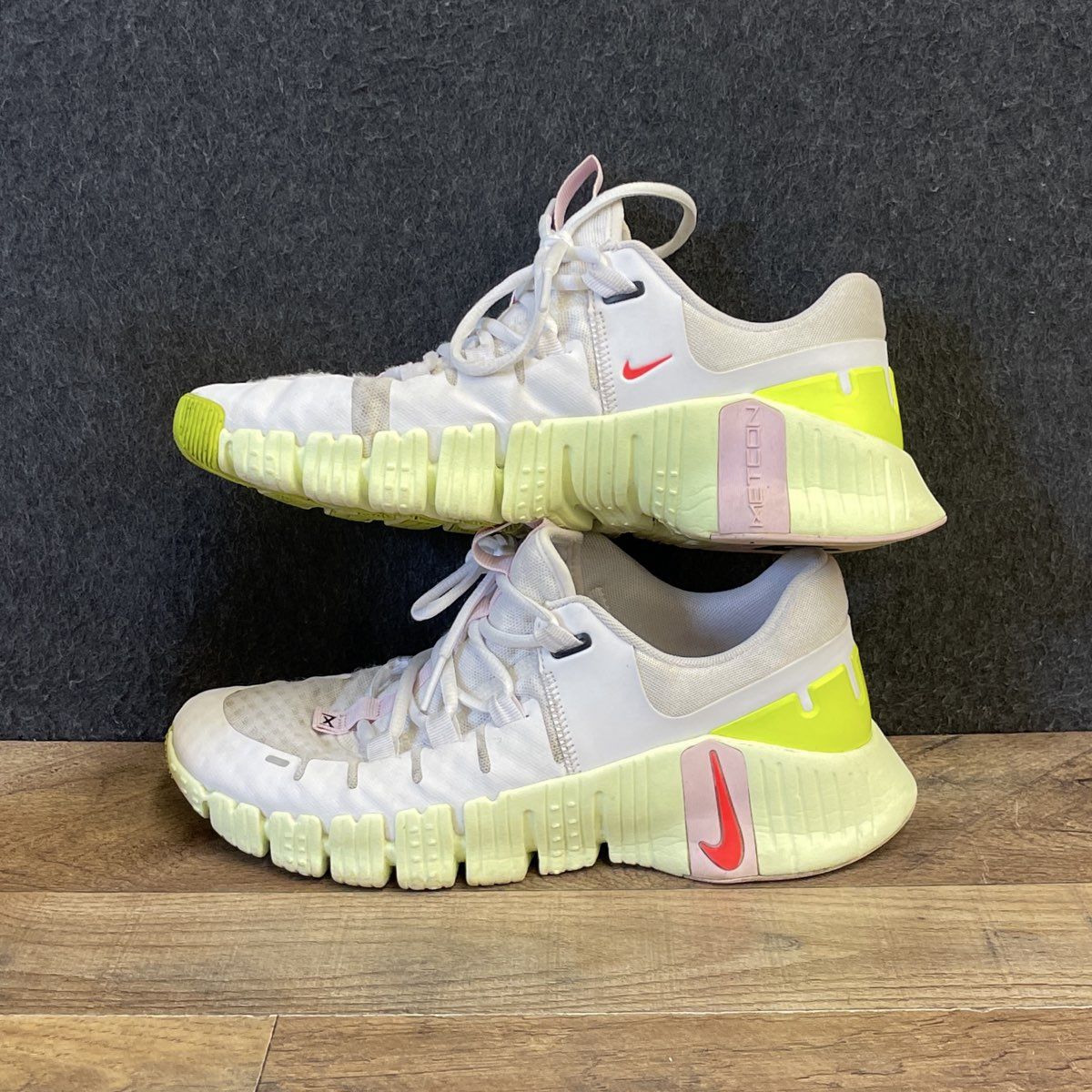 Nike Free Metcon 5 White Volt Pink Women's Training Shoes Size 8.5