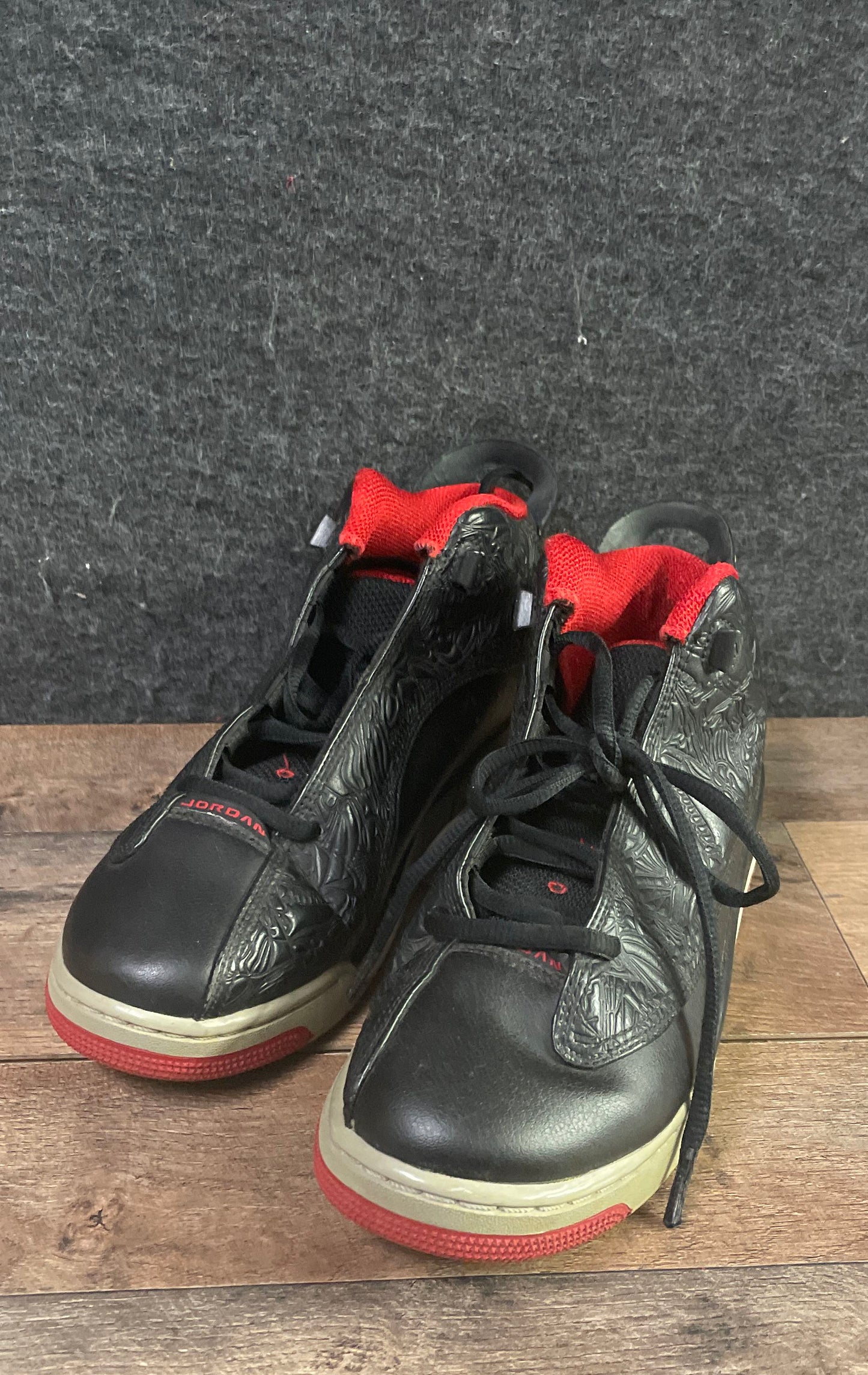 Nike Jordan Dub Zero Black Gym Red Wolf Grey Youth Boys Shoes Size 6.5Y