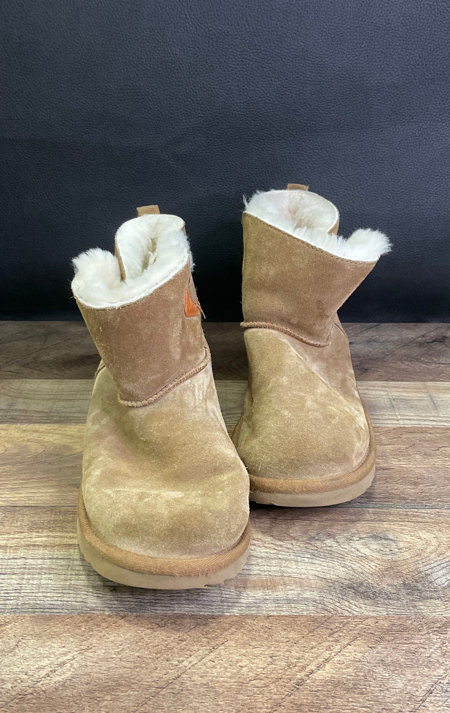 UGG Bailey Flex Chestnut Tan Suede Shearling Ankle Boots Women's Size 6