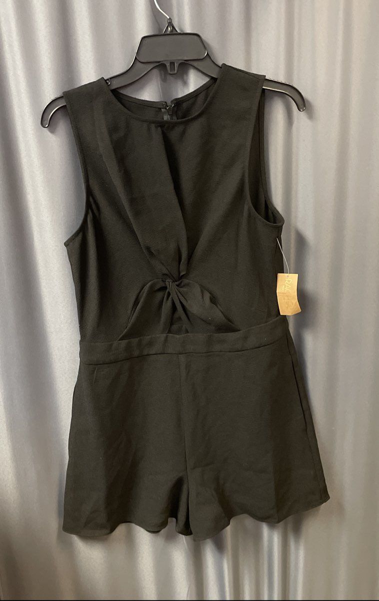 Rachel Roy Women's June Romper Black Sleeveless Twist Front Cutout Sz 8 NWT