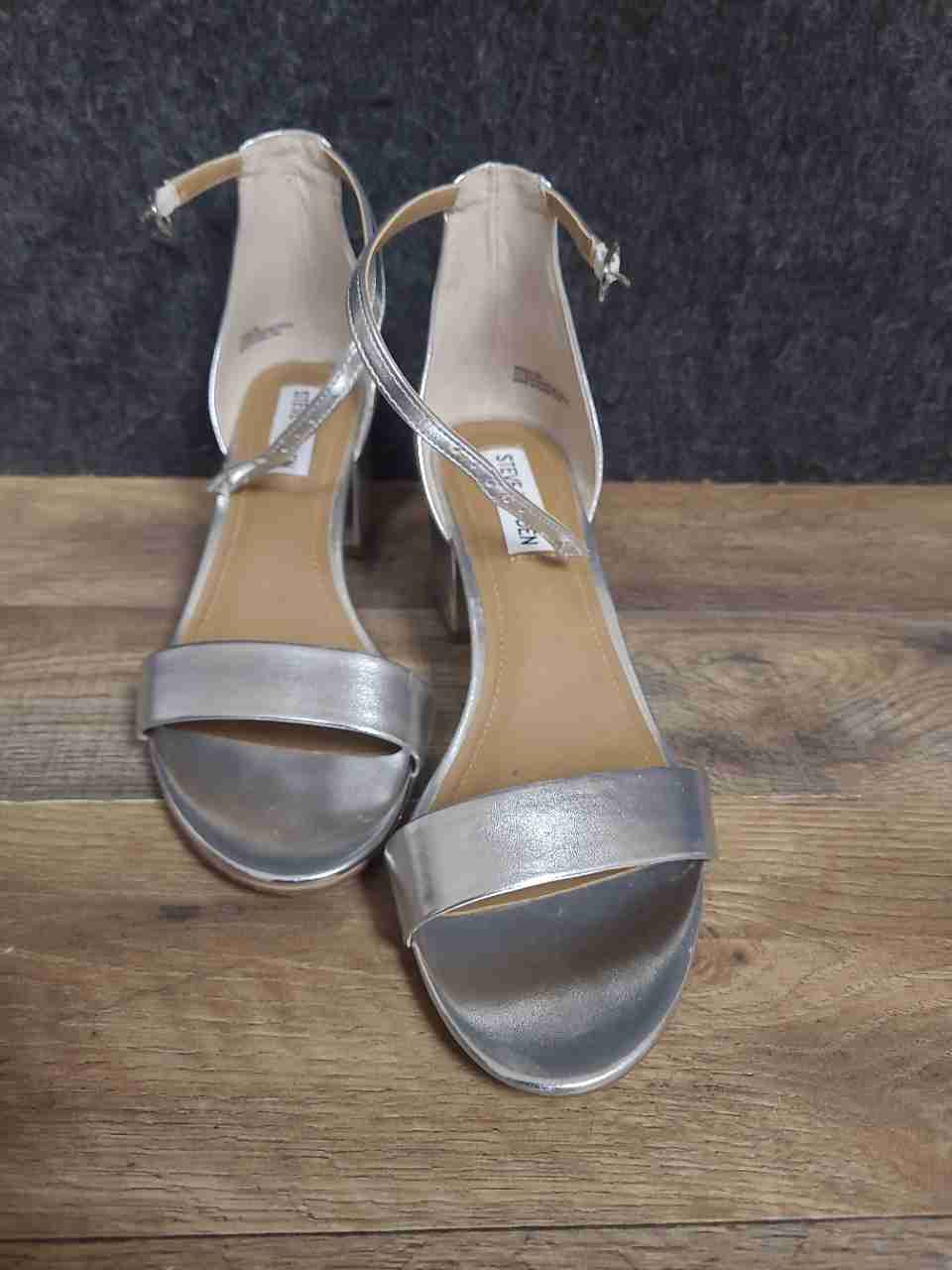 Steve Madden Irenee Silver Metallic Block Heel Ankle Strap Sandals Size 8M