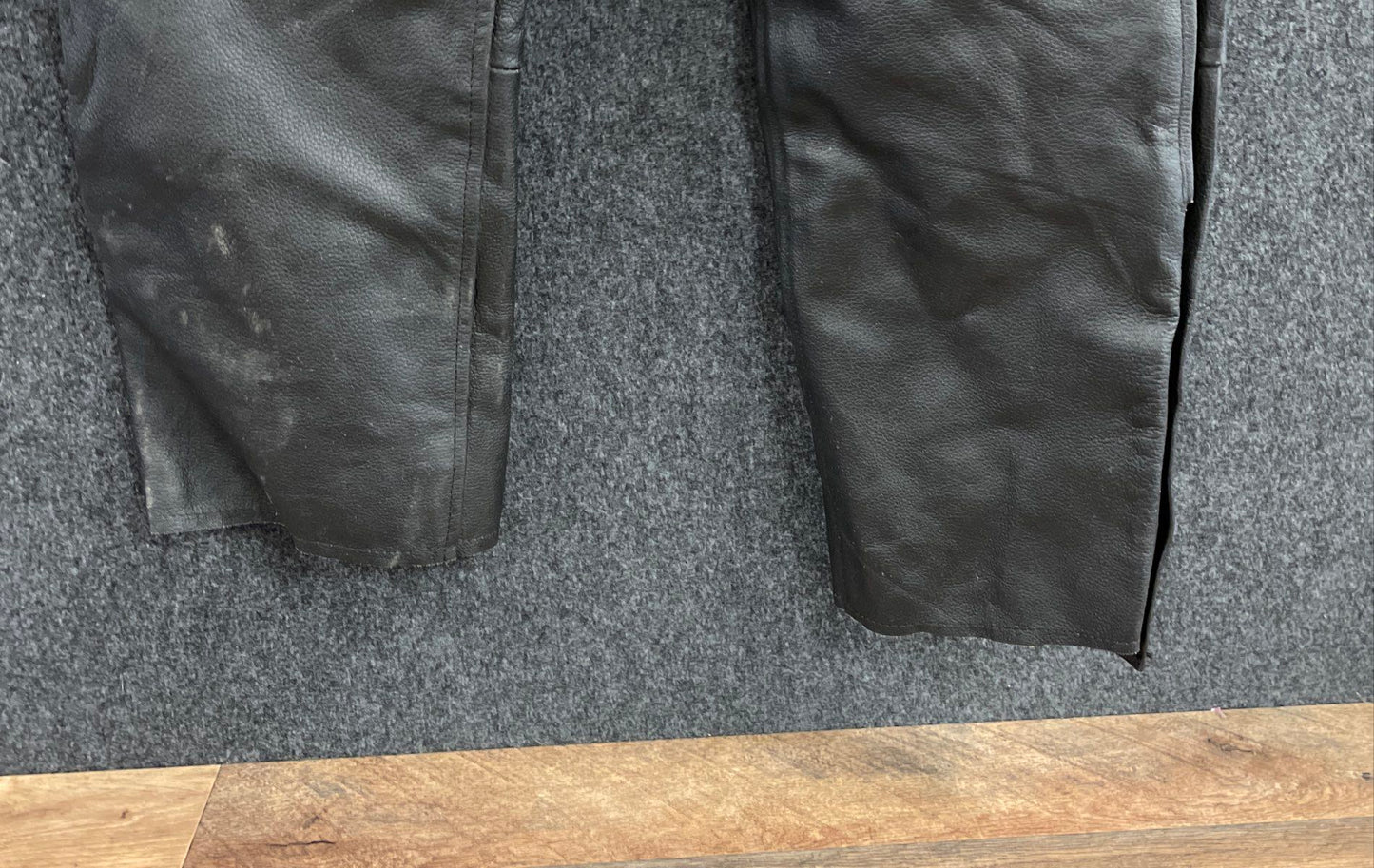 Genuine Leather Unisex Black Motorcycle Riding Chaps Lace Up Back Buckle Sz M