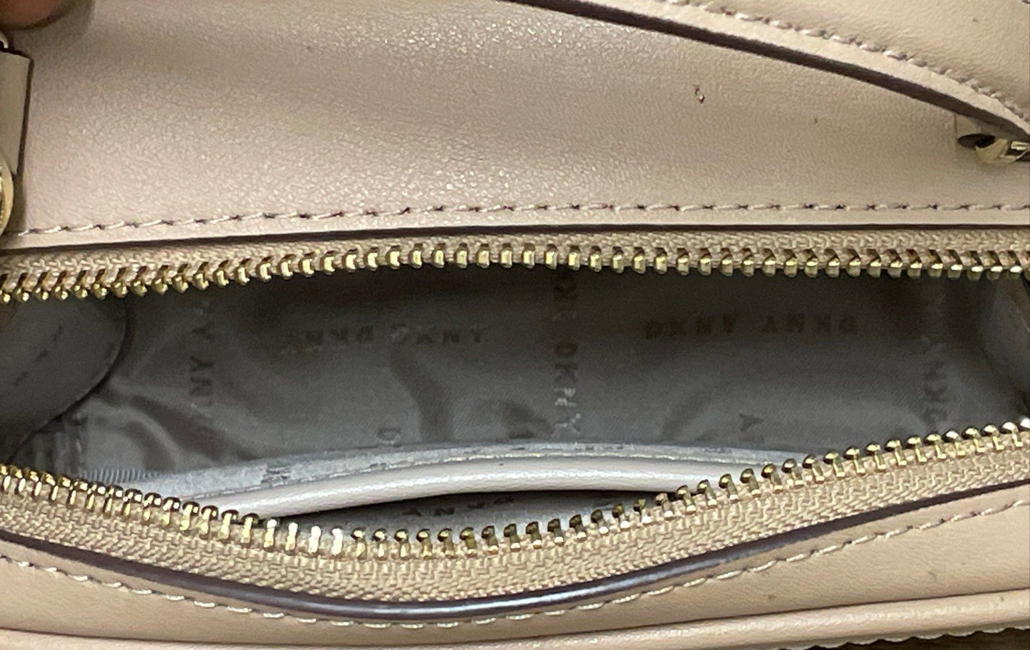 DKNY Beige Leather Tassel Camera Bag Crossbody Purse Gold Hardware