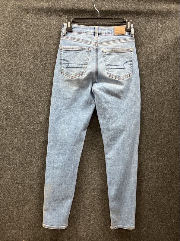 American Eagle Women's Light Wash High Rise Stretch Slim Leg Jeans Sz 00 Reg