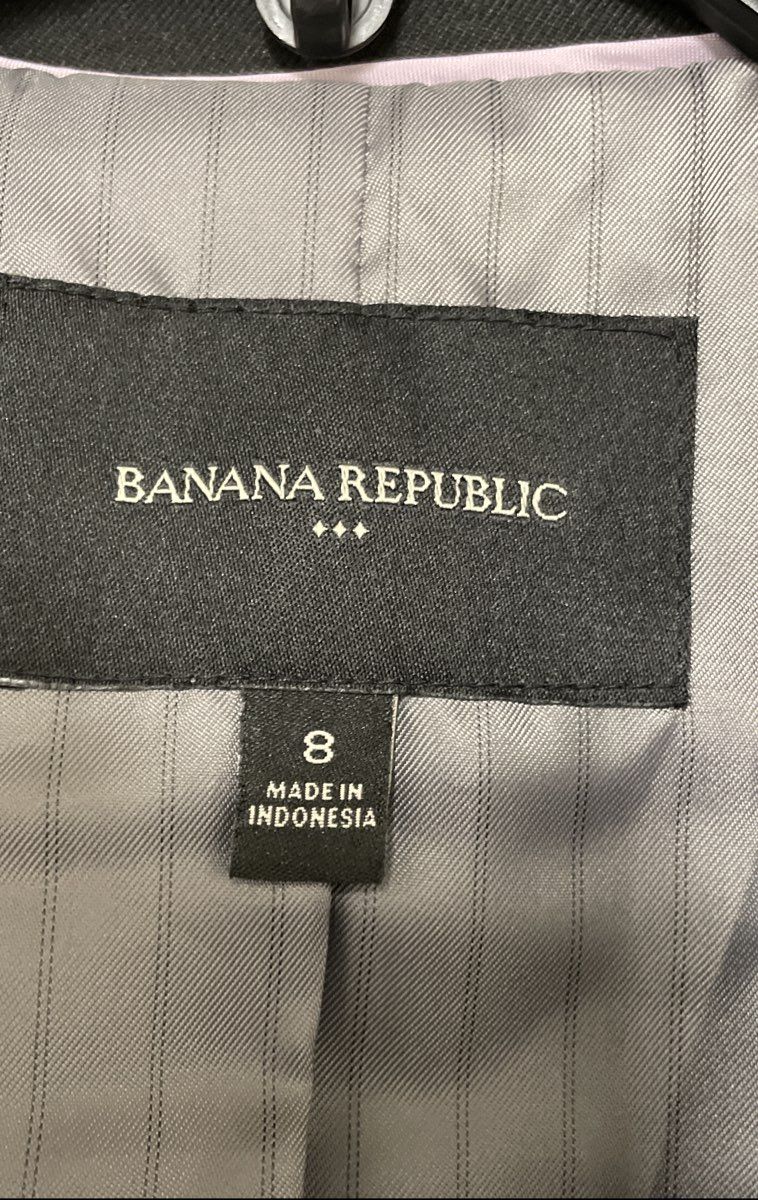 Banana Republic Women's Black Tailored Two-Button Notch Lapel Blazer Size 8