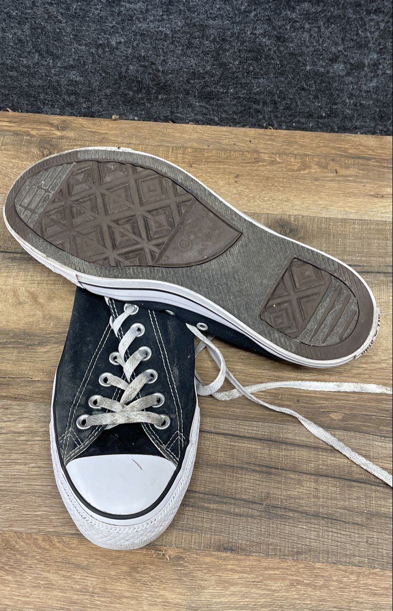 Converse Chuck Taylor All Star Ox Black Low Top Sneakers Men's 10 Women's 12