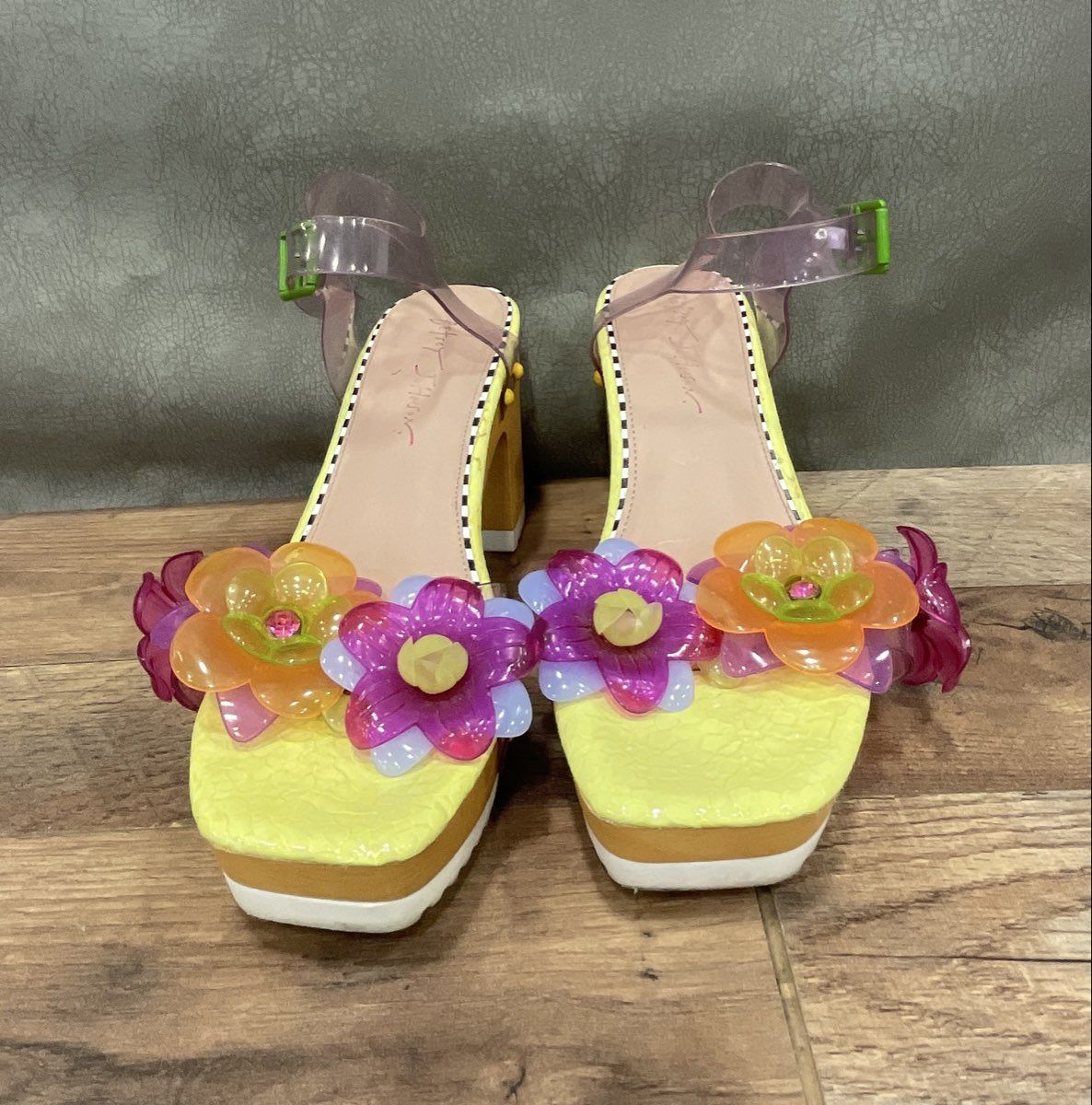 Betsey Johnson Floryn Floral Clear Strappy Platform Clog Sandals Size 9
