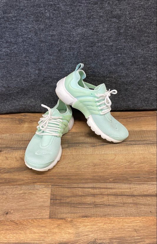 Nike Women's Air Presto Barely Green Lifestyle Running Shoes Size 8