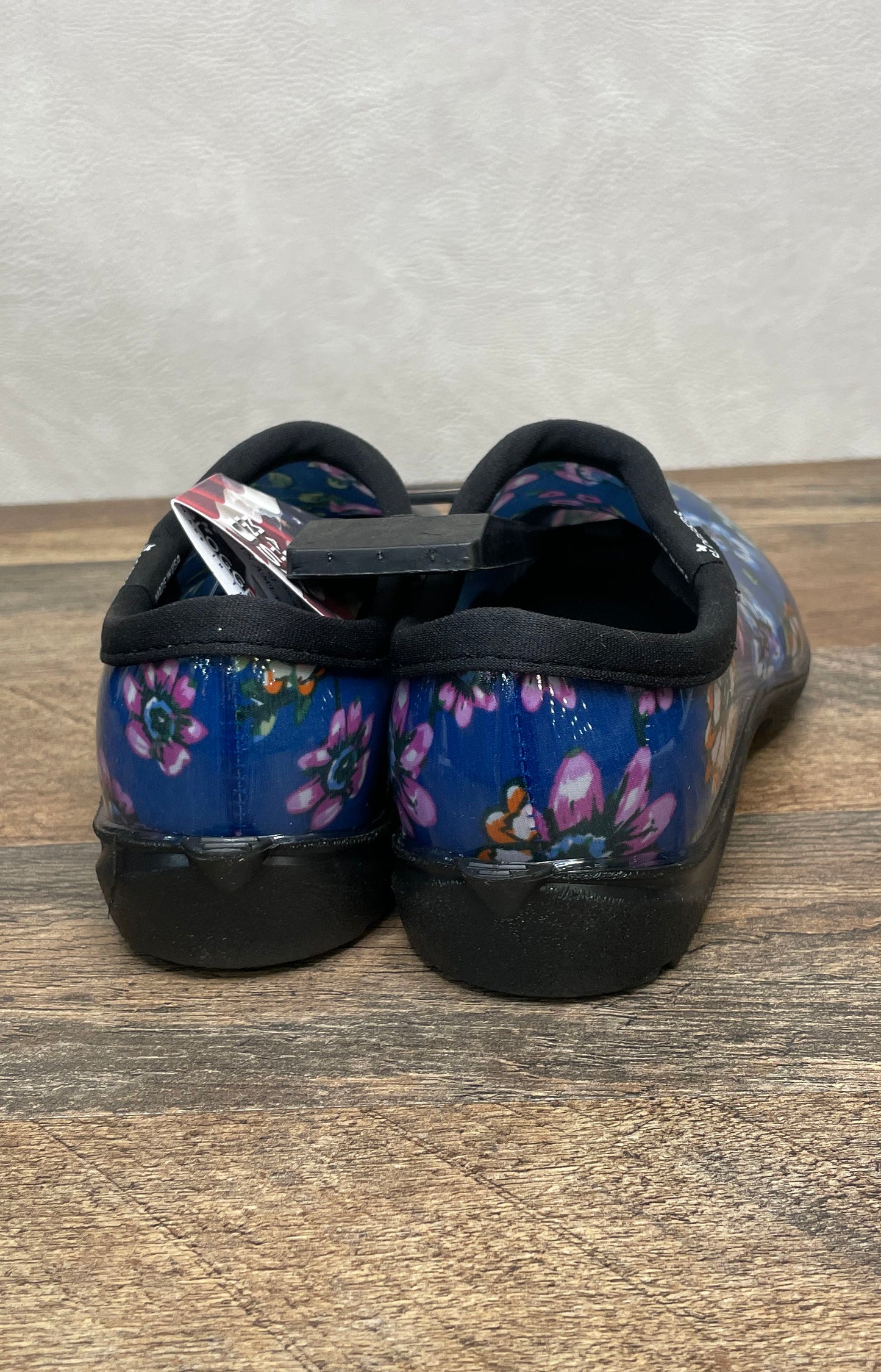 Sloggers Women's Waterproof Rain & Garden Clogs Blue Floral NWT Size 6