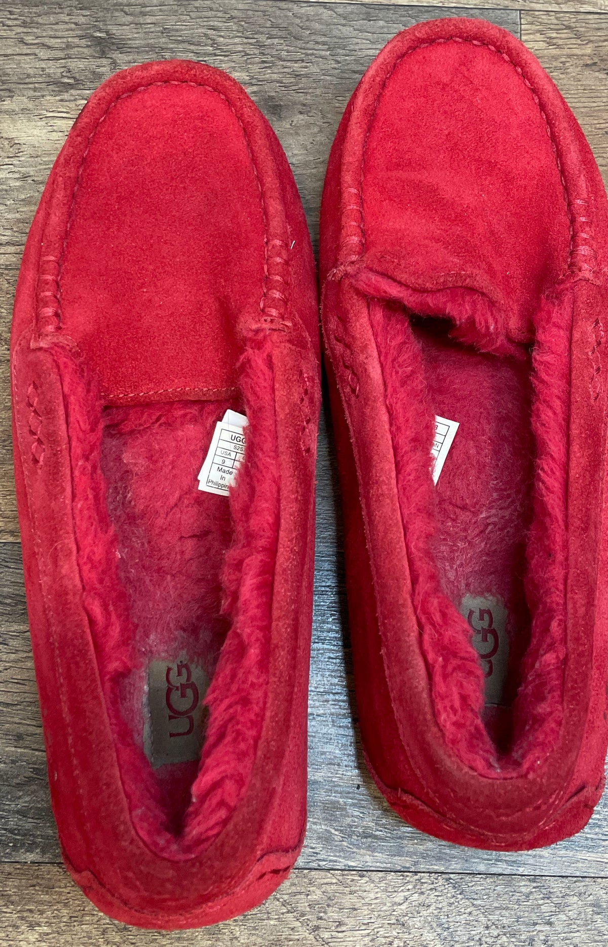 UGG Ansley Red Suede Moccasin Slippers Women's Size 9