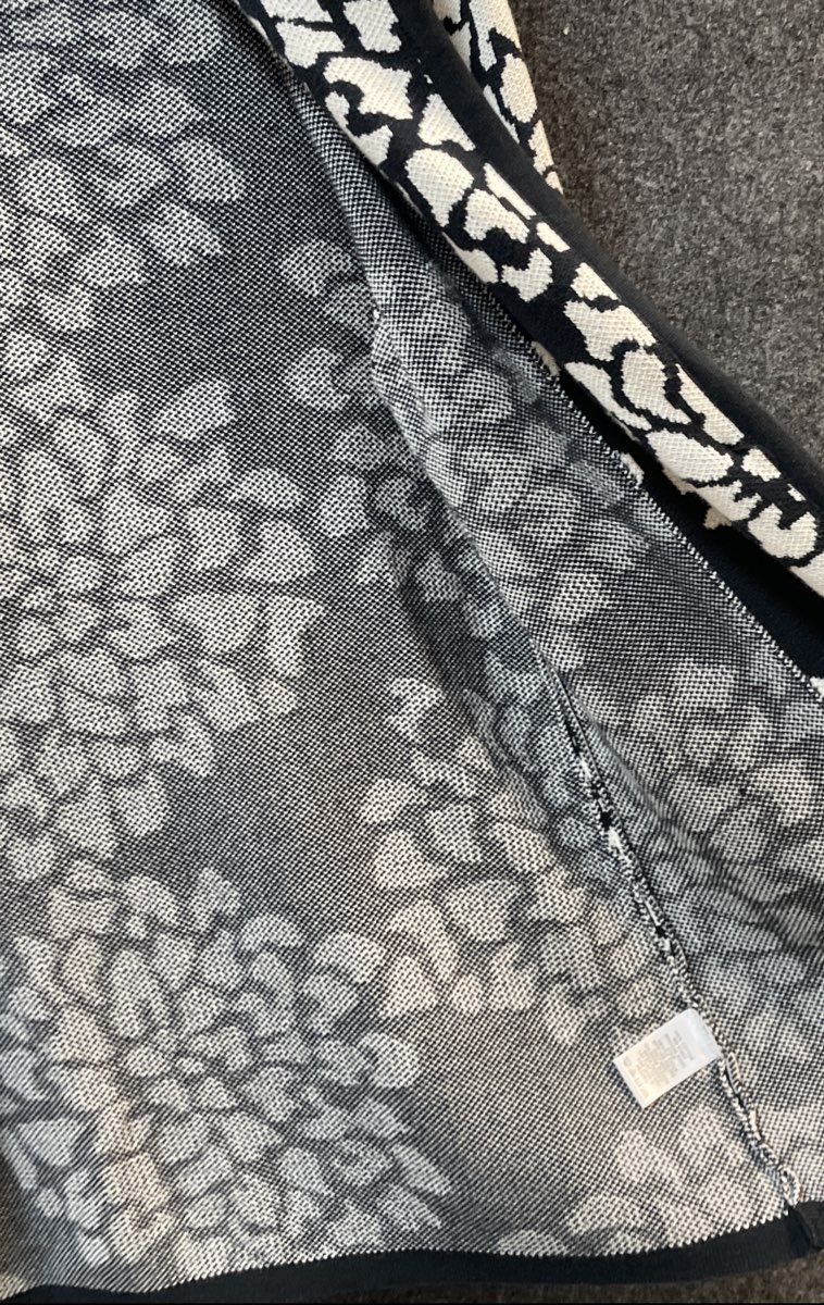 Isaac Mizrahi Live! Women's Black White Floral Cotton Cardigan Sweater Sz XS