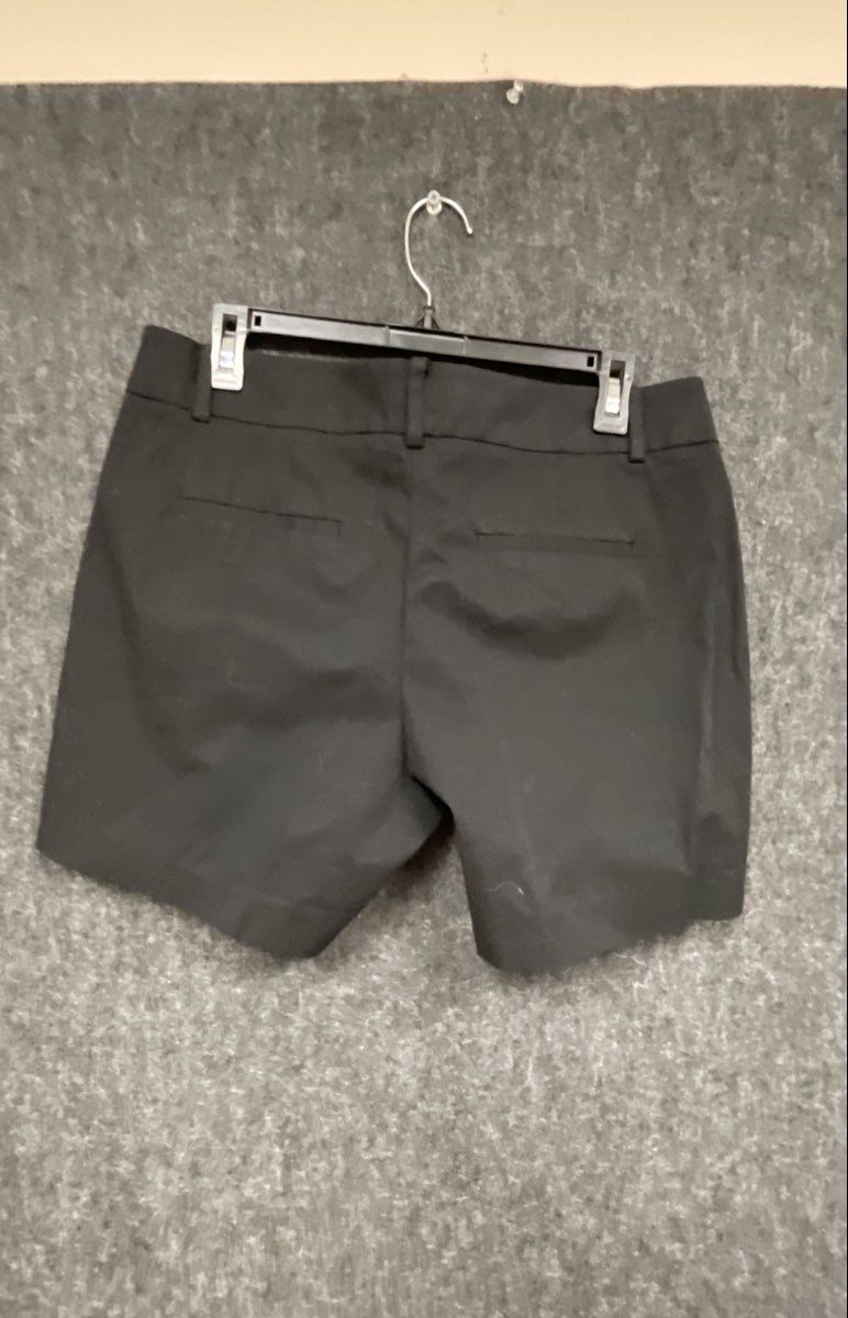 Ann Taylor Women's Black Flat Front Casual Chino Shorts Size 10