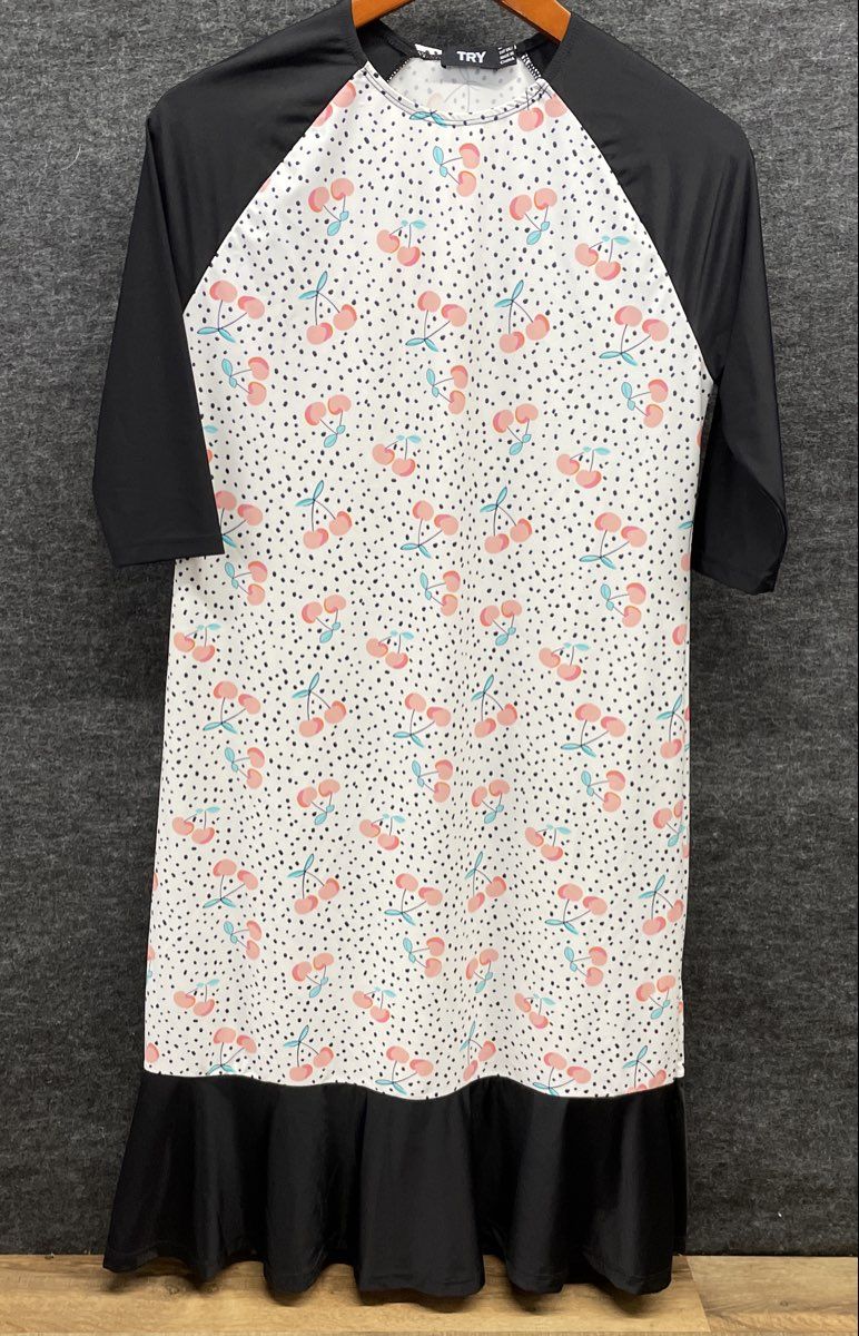 TRY Women's Long Dress Gown White Black Cherry Pattern Raglan Sleeve Ruffle Hem