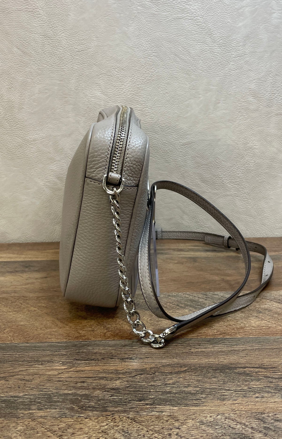 Michael Kors Grey Pebbled Leather Jet Set East West Crossbody Bag Silver Tone