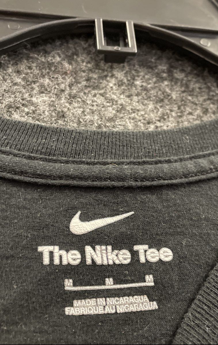 Nike Men's T-Shirt Black Spotting You Since Seventy Two Graphic Swoosh Sz M