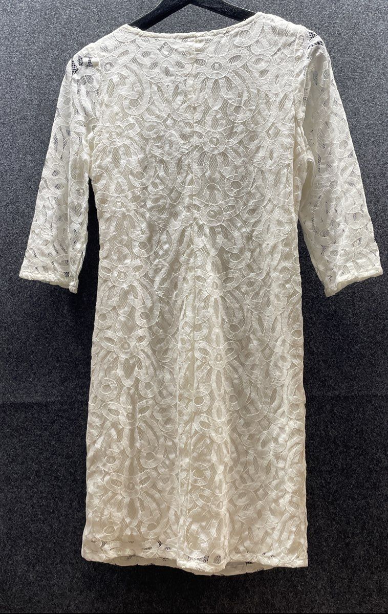 Glamour Women's Cream Floral Lace Sheath Dress 3/4 Sleeve Size 8P NWT